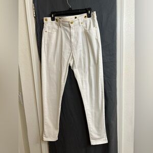 Excellent condition Michael Kors White stretch jeans Denim with Gold Details 12